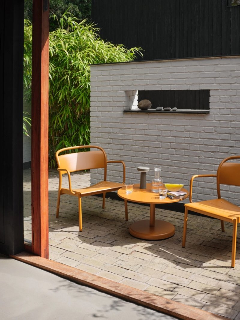 Muuto LINEAR OUTDOOR Stalowy Stolik Kawowy Ogrodowy 70 cm Zewnętrzny / Ciemnozielony