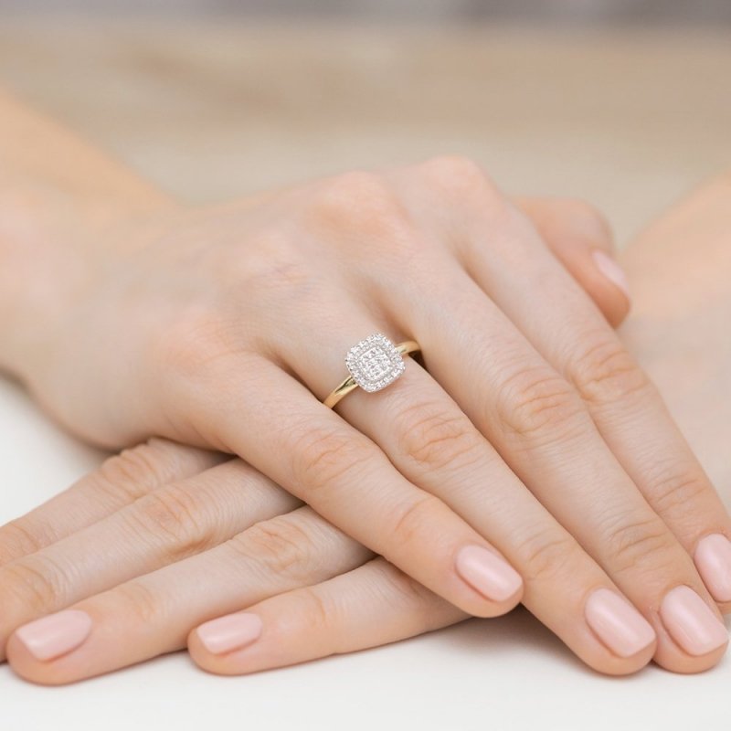 Pierścionek złoty 585 z brylantami 0,13ct zaręczynowy W-448