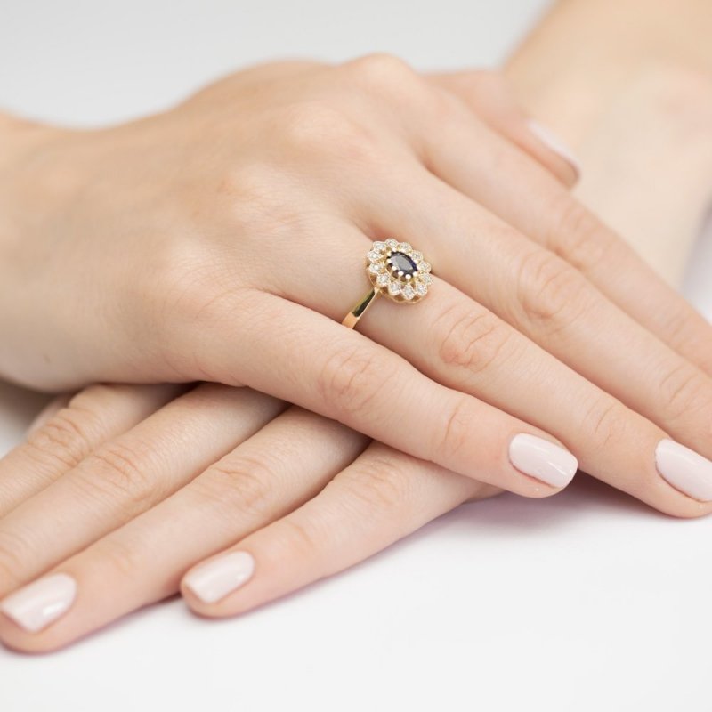 Pierścionek złoty 585 z brylantami 0,10ct szafirem 0,70ct W-354