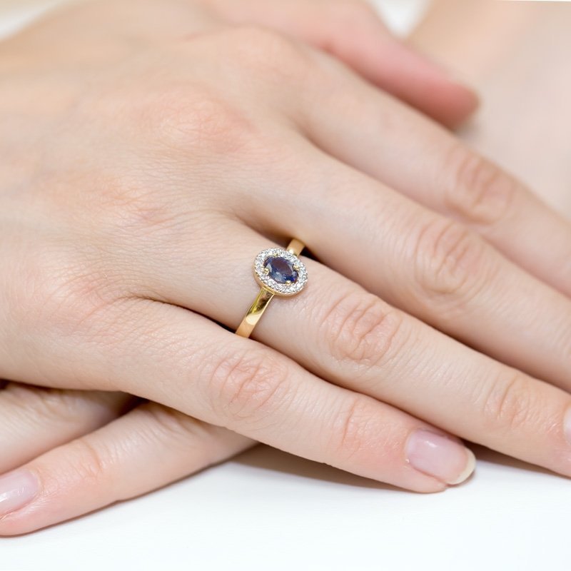 Pierścionek złoty 585 z brylantami 0,08ct szafirem 0,70ct W-330