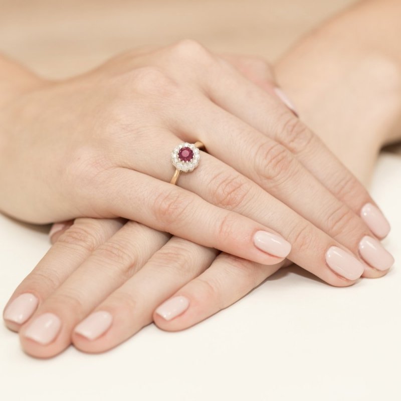 Pierścionek złoty 585 z brylantami 0,17ct rubinem 0,60ct W-284