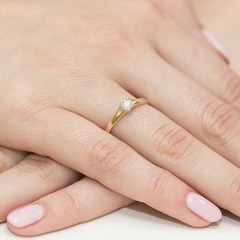 Pierścionek złoty 585 z brylantem 0,20ct zaręczynowy W-240