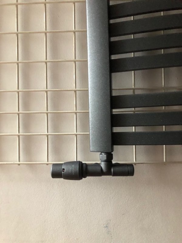 Varioterm Unico Zestaw instalacyjny grzejnika łazienkowego grafit