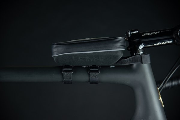 Sakwa na górną rurę Lezyne Smart Energy Caddy — czarna