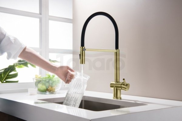 BLUE WATER Bateria kuchenna zlewozmywakowa z wyjmowaną wylewką CORI mosiądz antyczny