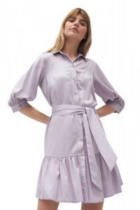 Wiskozowa sukienka z falbaną w kolorze liliowym - S179