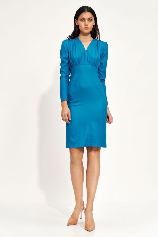 Dopasowana niebieska sukienka z długim rękawem  - S211