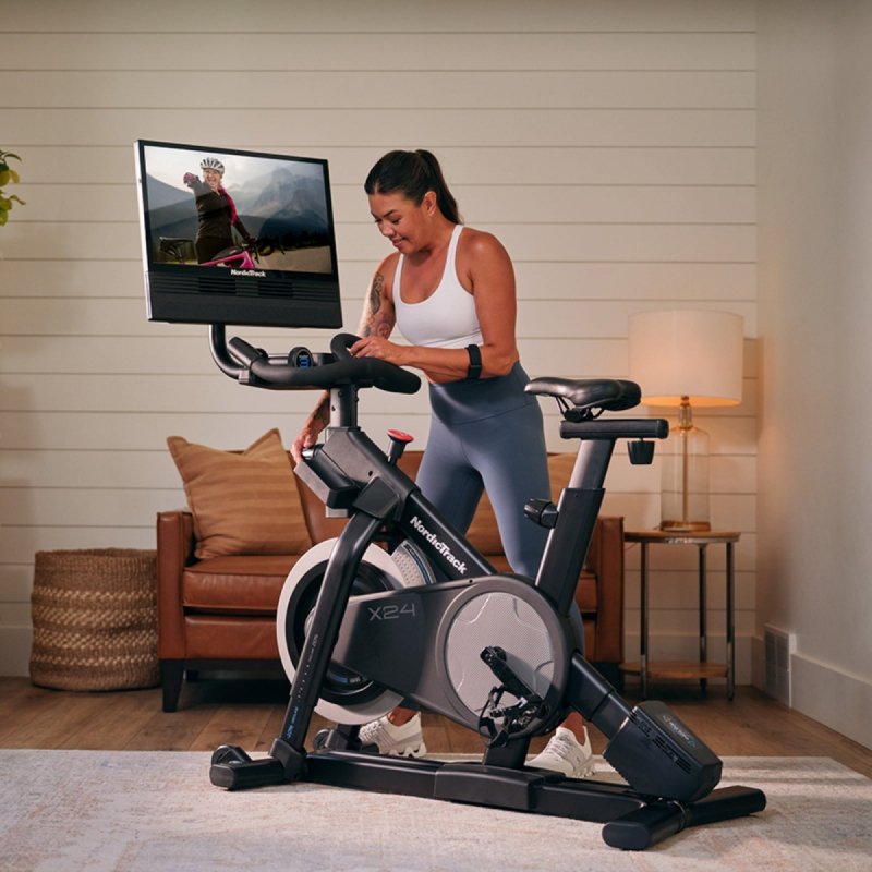Rower spiningowy NordicTrack X24  + członkostwo iFit na 1 rok