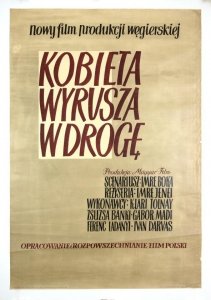 Kobieta wyrusza w drogę.
