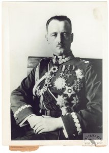 [SIKORSKI Władysław - generał we Francji - fotografia portretowa, prasowa].