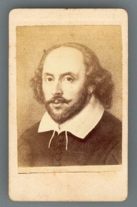 [SHAKESPEARE William]. [187-]. Fotografia form. 8x5,5 cm na podkładzie form. 10,2x6,2 cm nieznanego autorstwa.