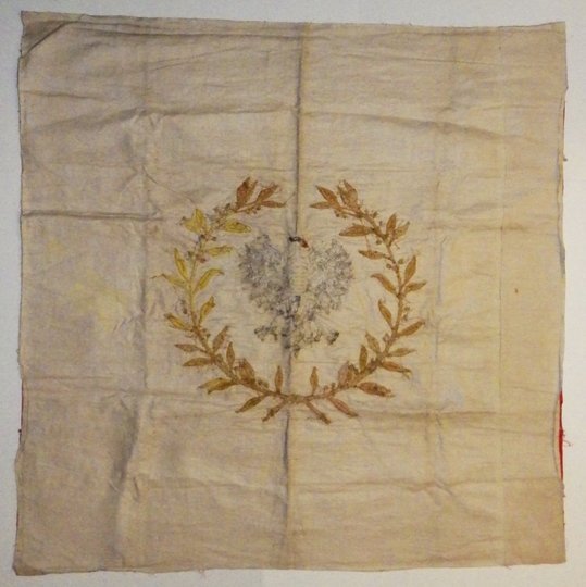 [SZTANDAR]. Nieukończony sztandar pułkowy (jeden jego płat) zaprojektowany wg wzoru wojskowego, zapewne dla pułku piechoty. [194-?].
