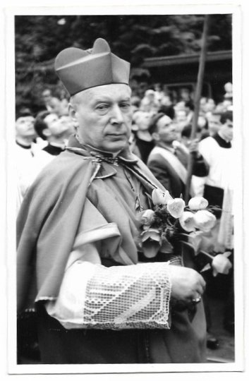 [WYSZYŃSKI Stefan - prymas podczas Obchodów Tysiąclecia Chrztu Polski - fotografie sytuacyjne].