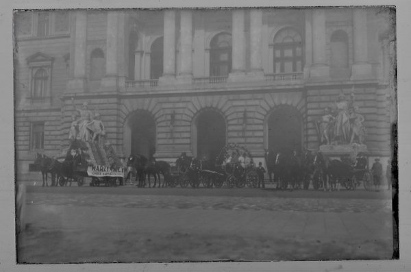 [Reklama producentów warzyw z gminy Zamarstynów- fotografia sytuacyjna].