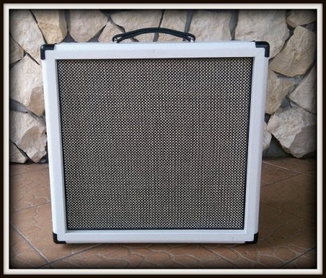 Kolumna gitarowa 1x12&quot;  ELEGANCE BLACK&amp;WHITE V30