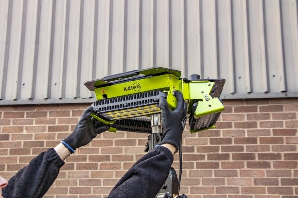 Zestaw Najaśnica K41 S1 + statyw aluminiowy–oświetlenie pola akcji 92 000 lm 