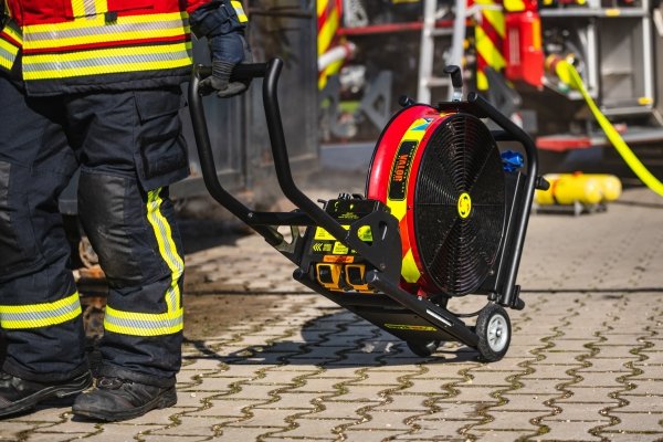 SuperVac V18-BK-SP AKUMULATOROWY WENTYLATOR ODDYMIAJĄCY