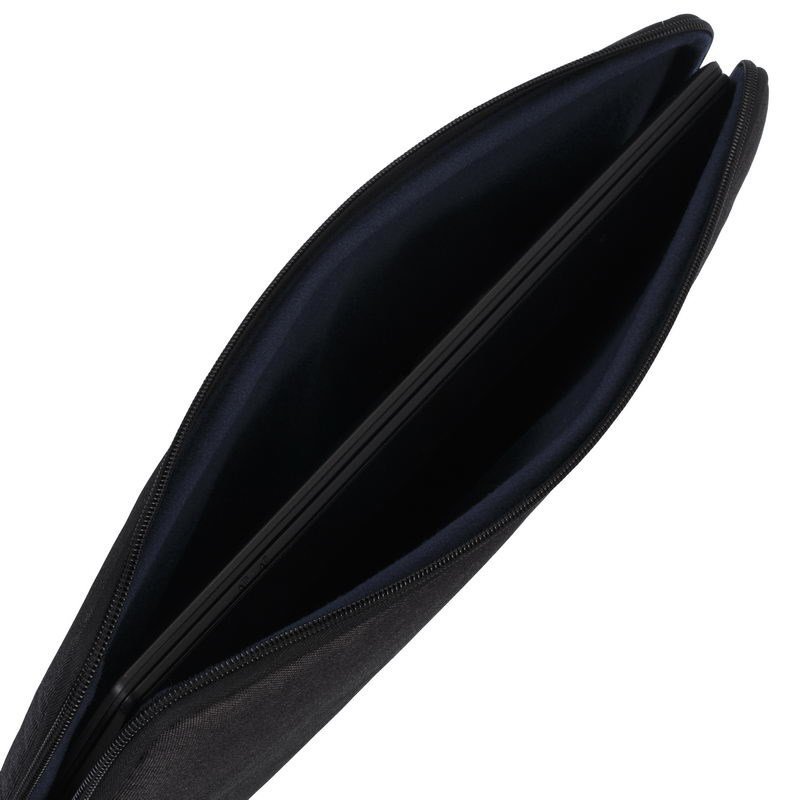 Rivacase 7703 BLACK torba na notebooka 33,8 cm (13.3&quot;) Etui kieszeniowe Czarny