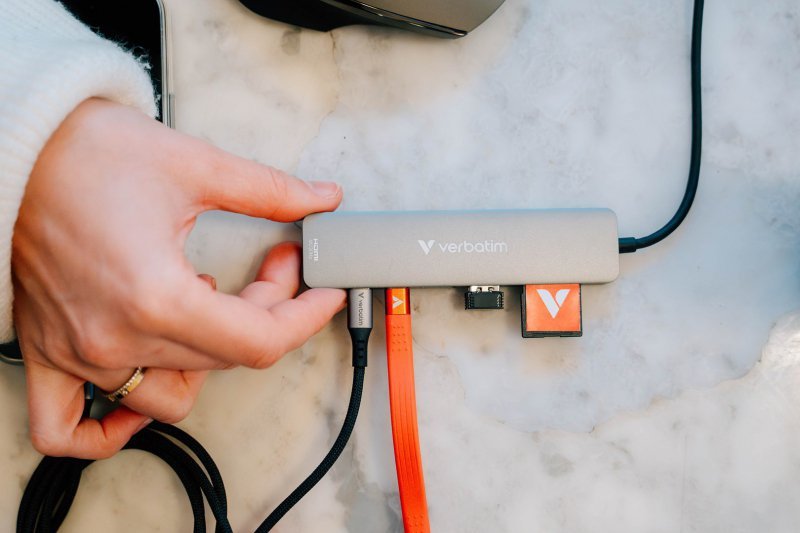 Wieloportowy koncentrator Verbatim USB-C Essentials z 7 portami 32158