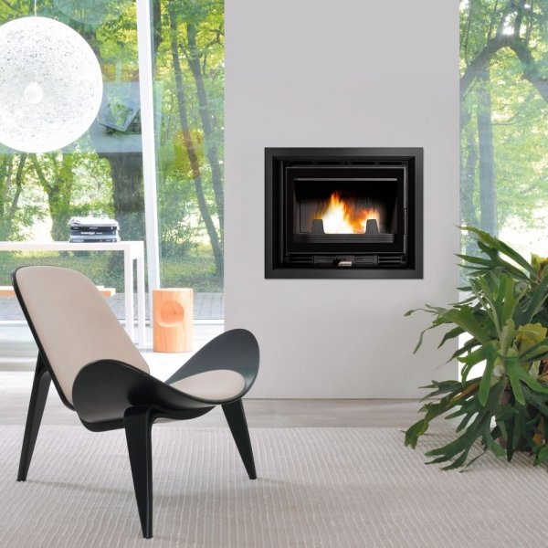 Wkład kominkowy żeliwny UNIFLAM 600 PLUS ECO z szybrem