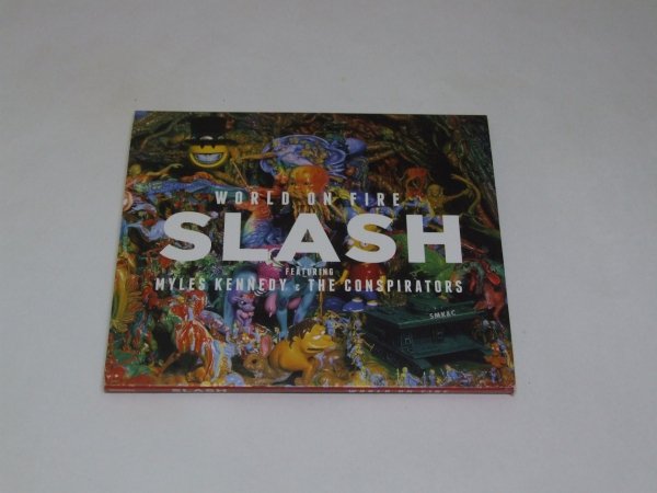 Slash Featuring Myles Kennedy And The Conspirators - World On Fire (CD)