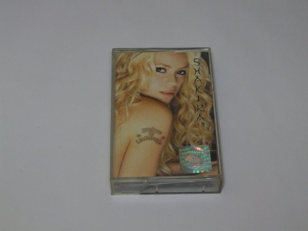 Shakira - Laundry Service (MC)