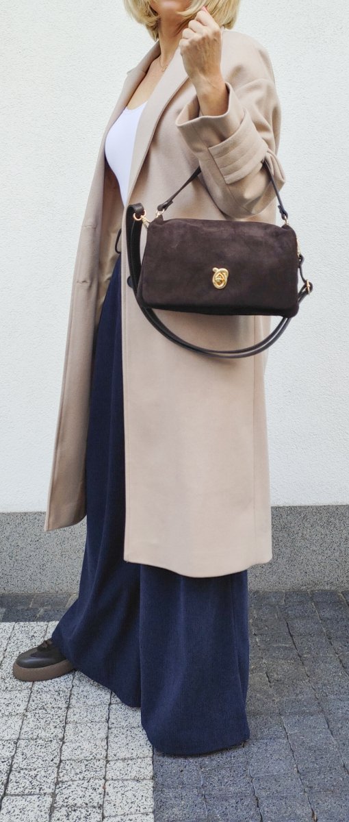 Modna zamszowa czekoladowa listonoszka Vera Pelle