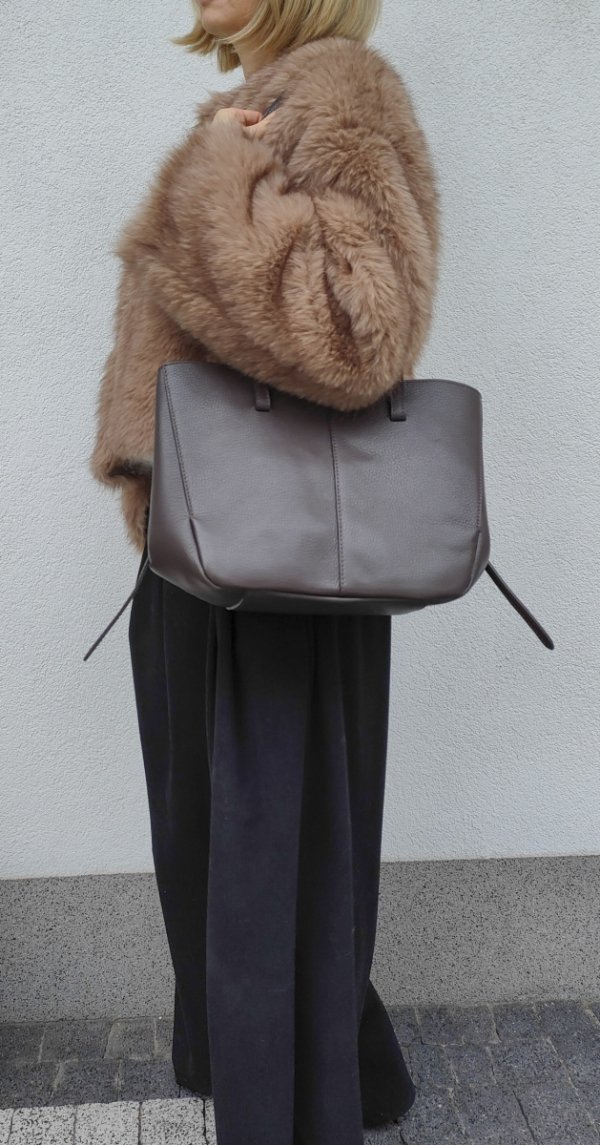 Czekoladowa brązowa torebka Shopperka Vera Pelle do ręki na ramie