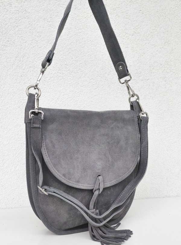 Zamszowa listonoszka torebka szara z frędzlem vera pelle