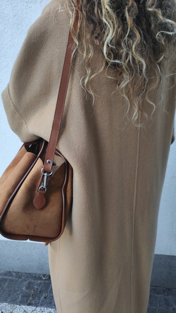 Zamszowy brązowy cynamonowy kuferek vera pelle