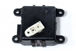 _Silniczek regulacji nawiewu Nissan Primera P11 1996-2002
