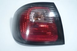 _Lampa tył lewa Nissan Primera P11 1999-2002 Hatchback 5-drzwi