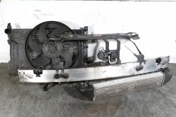 Pas przód + chłodnica wody + wentylatory Mercedes C-Klasa W203 2004 1.8i
