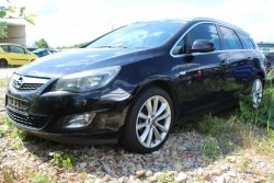 Belka zawieszenia tył Opel Astra J 2011 1.4Turbo A14NET Kombi