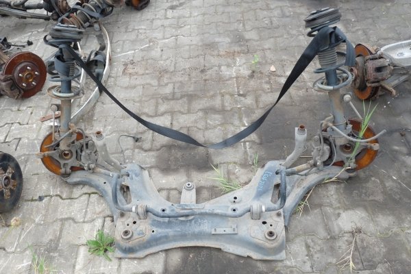 Zwrotnica przód lewa Nissan Note E11 LIFT 2011 (2009-2012) 1.6i HR16 Hatchback 5-drzwi 