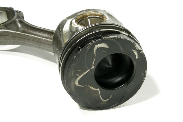 Tłok korbowód Skoda Octavia 1Z 2004-2013 1.9TDI BXE 3/4