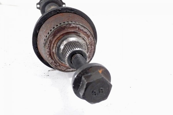 Półoś przód lewa Audi A6 C5 1999