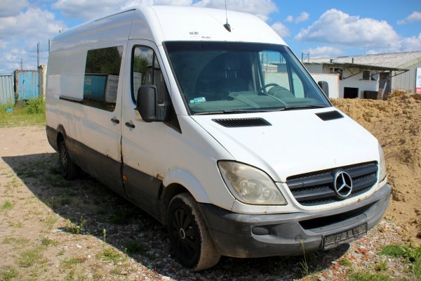 Most tył Mercedes Sprinter W906 2008 2.2CDI 646986 Bus
