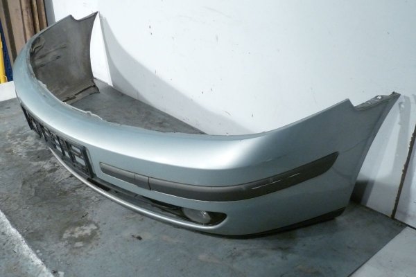 Zderzak przedni przód Renault Laguna II 2003 (Kod lakieru: TEB64)
