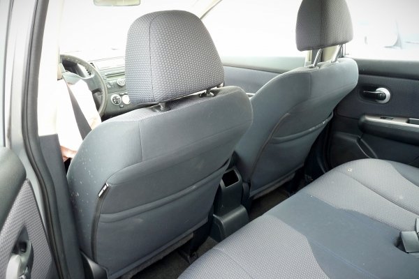 Fotel lewy kierowcy Nissan Tiida C11 2008 Hatchback 5-drzwi 