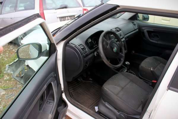 Zamek klapy bagażnika tył Skoda Fabia II 5J 2012 Kombi 