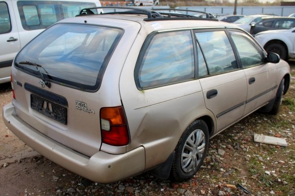 Toyota Corolla E10 1995 1.8i 7A-FE Kombi [B]