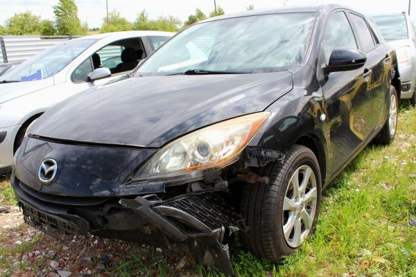 Zderzak tył Mazda 3 BL 2009 1.6D Hatchback 5-drzwi