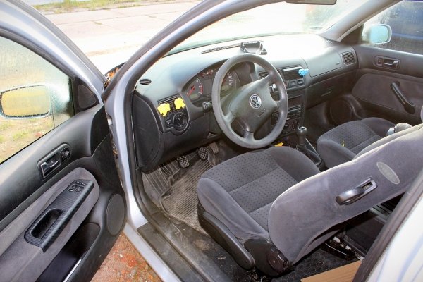 Kanapa VW Golf IV 1J 1998 1.4i Hatchback 3-drzwi