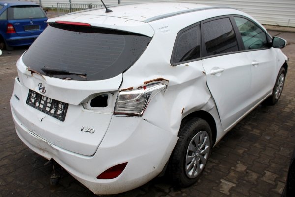 Podłokietnik + tunel Hyundai I30 GD 2016 lift (2015-2017) Kombi 