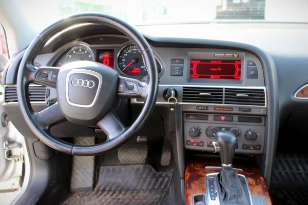 Ćwiartka przód prawa Audi A6 C6 2005 Kombi (LY7W)