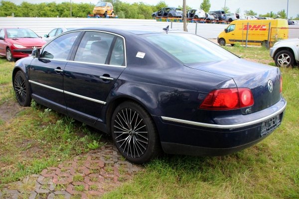 Klapa bagażnika tył PDC VW Phaeton 2008 3.0TDI CARA Sedan 4Motion 