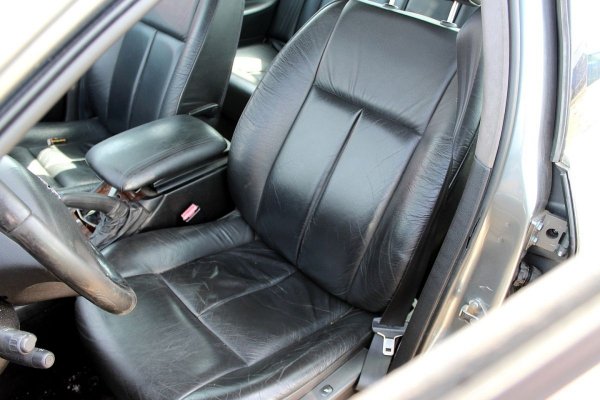 Błotnik przód lewy Peugeot 607 2001