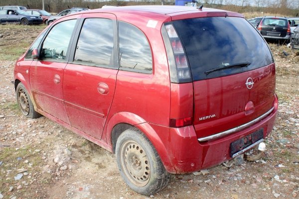 Błotnik Przód Prawy Opel Meriva A 2006 1.4i Minivan (rysy)