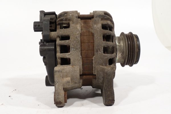 Alternator Dacia Sandero 2010 1.2i D4F732 Hatchback 5-drzwi